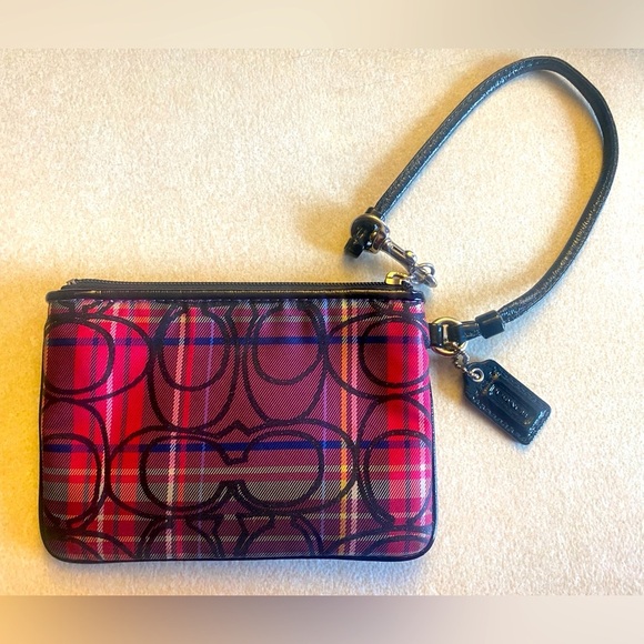 COACH Poppy Tartan Plaid Multicolor Glam Glitter Wristlet w/Bag
Charm, EUC - Picture 2 of 9